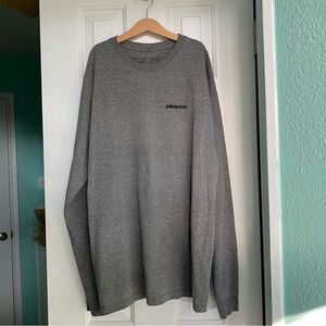 Patagonia Men's M Long Sleeve Shirt in Heather Gray